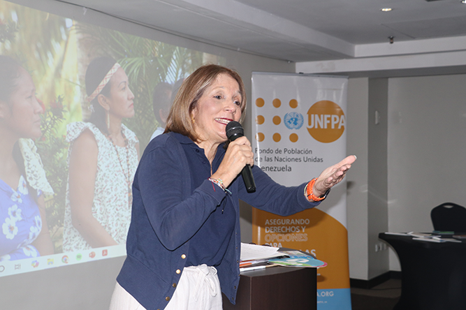 Mary Carmen Villasmil, Oficial de Programa P&D / Monitoreo y Evaluación.