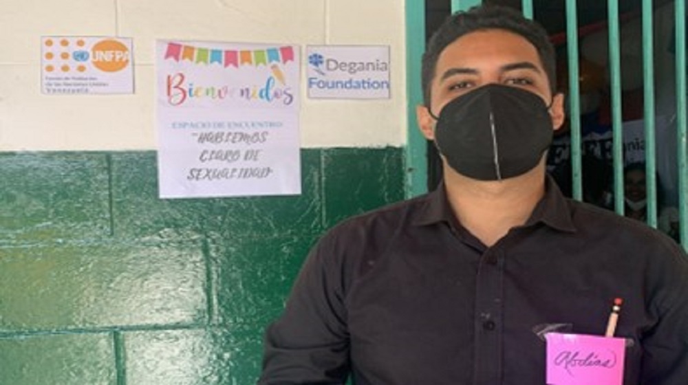  Abdías Rondón, facilitador en uno de los Espacios de Encuentro “Hablemos Claro de Sexualidad” 