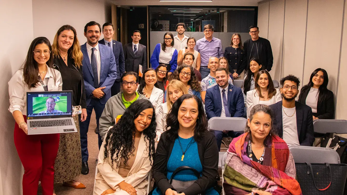 UNFPA y la Asociación de Jóvenes Empresarios (AJE) exploran alianzas para transformar el futuro de las mujeres, adolescentes y jóvenes en Venezuela